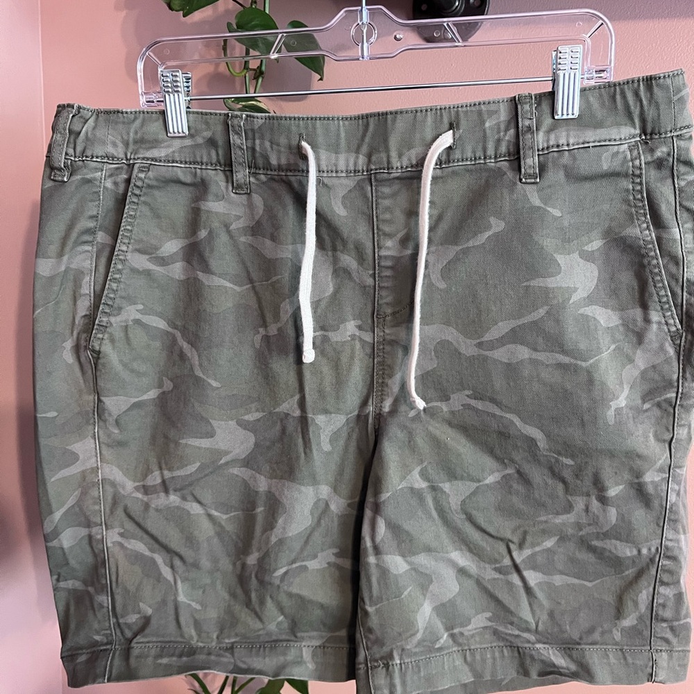 Torrid Camo Drawstring Shorts - Olive Green